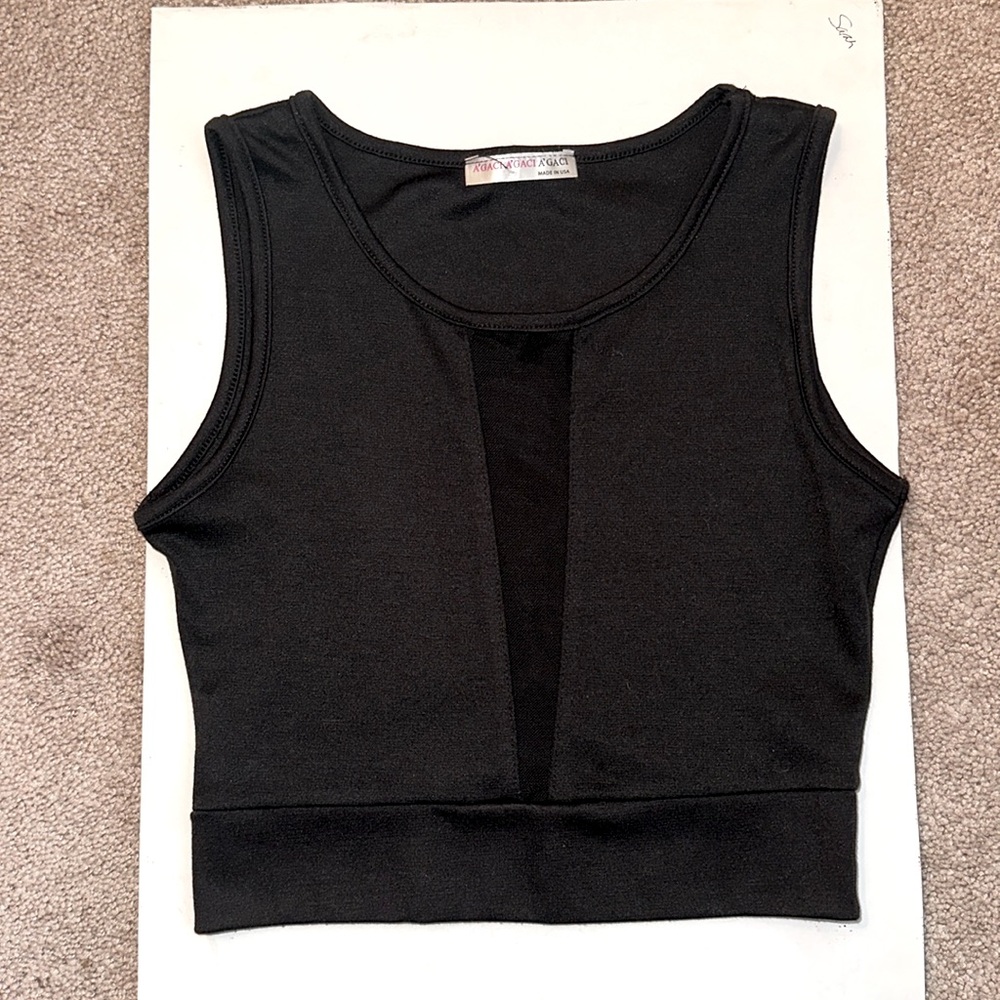 Crop top.